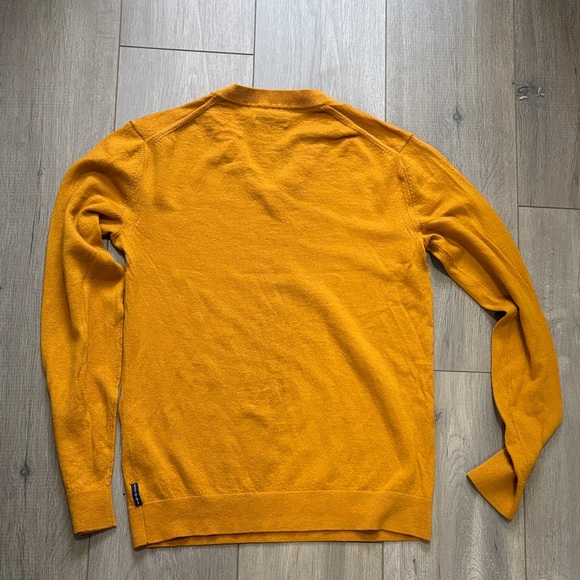 100% Merino Wool Armani Exchange Goldenrod V-Neck Sweater - Picture 5 of 5